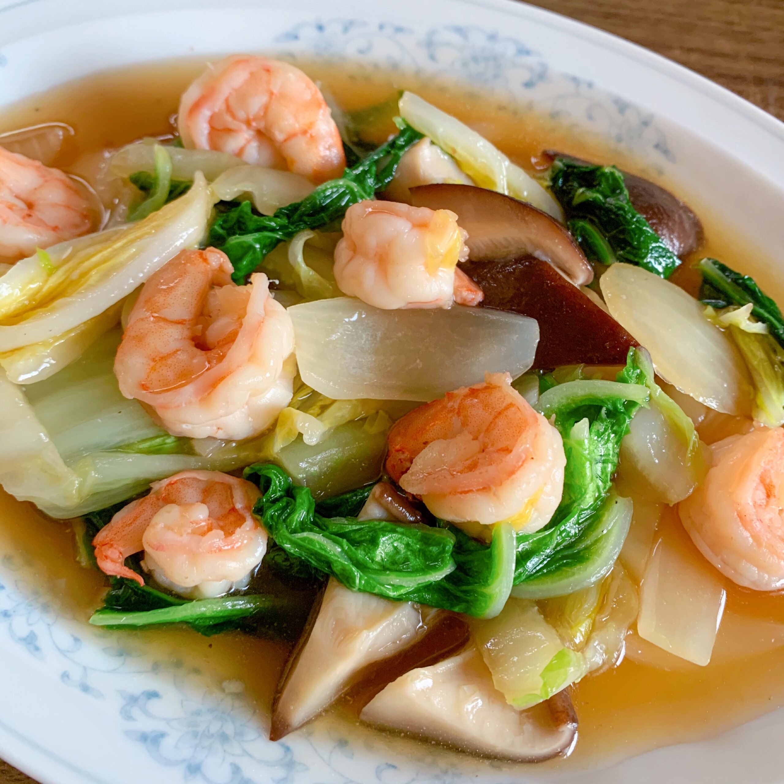 Stir-fried shrimp and vegetables seasoned with chicken broth mix. 