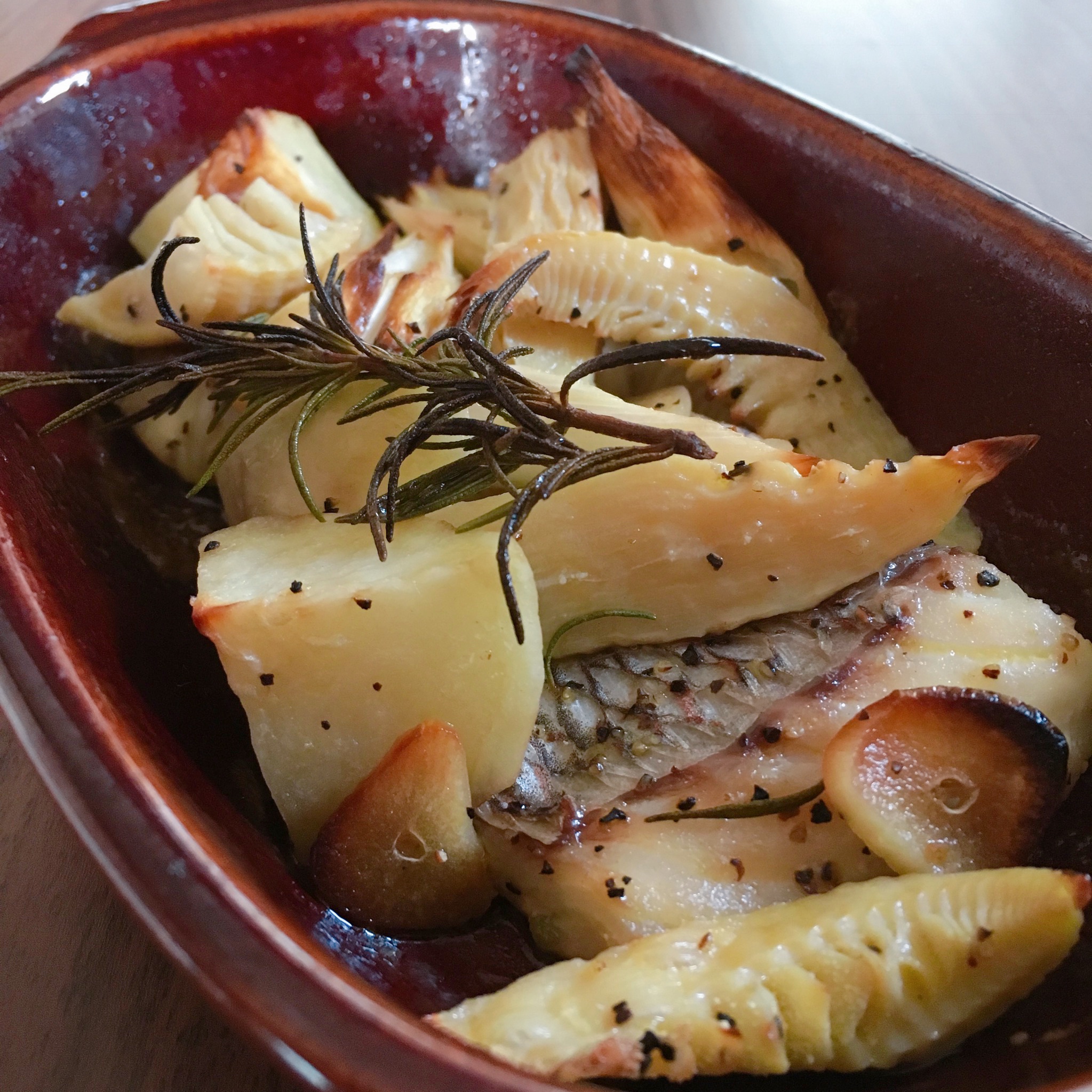 Oven-baked sea bream and bamboo shoots