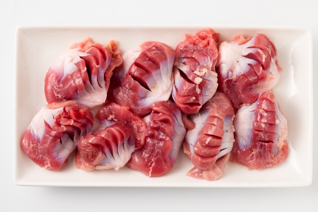 Gizzard with vinegared miso sauce (sumiso ae)