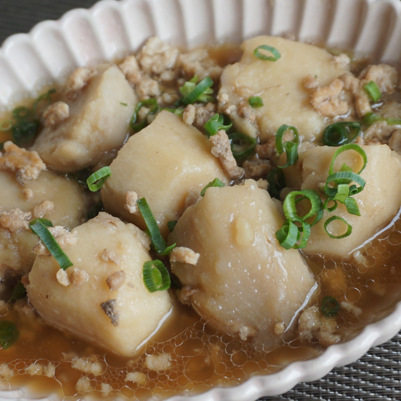 Taro Cooker Easy 2-Minute Pressure Cooker Taro & Minced Pork (Satoimo Soboroni)