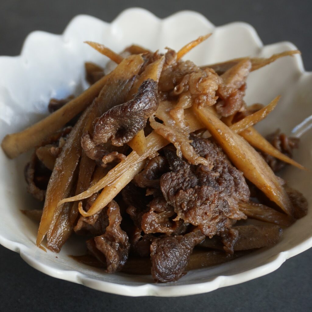 Boiled beef and burdock recipe "shigure ni"